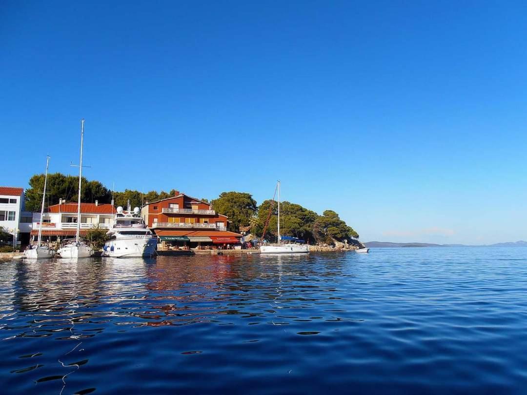 Romantic Boxavia Božava المظهر الخارجي الصورة